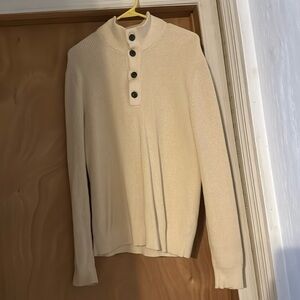 Banana republic cream sweater used SMALL